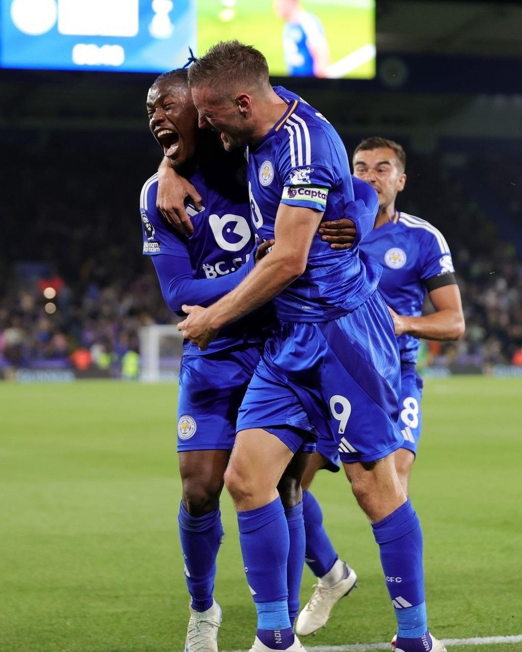 aoa体育课程-莱斯特城后卫受伤缺席比赛，团队稳定性受影响！的简单介绍