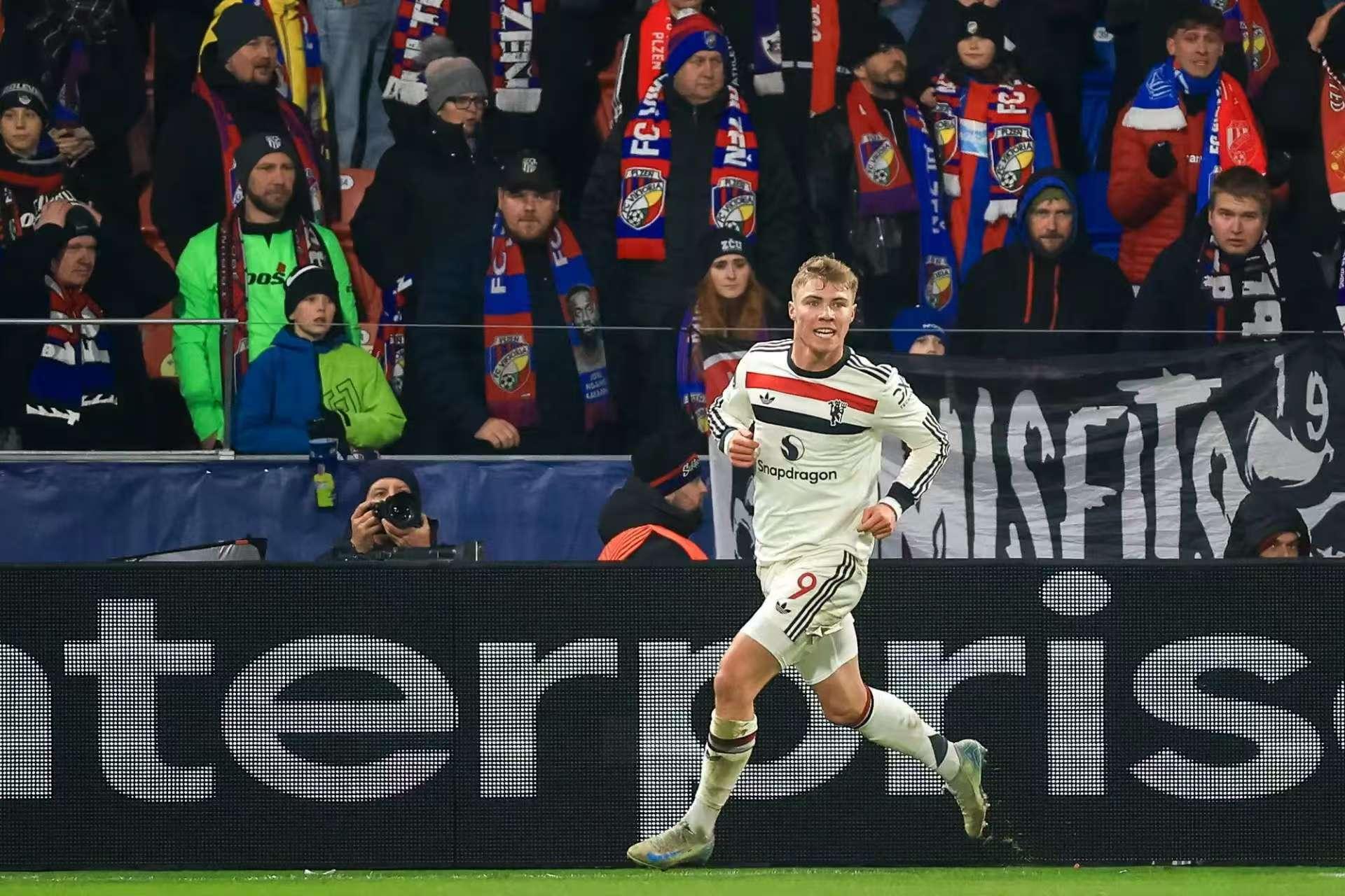 关于富勒姆客场逆转彼得堡晋级英超联赛杯决赛的信息 关于富勒姆客场逆转彼得堡晋级英超联赛杯决赛的信息