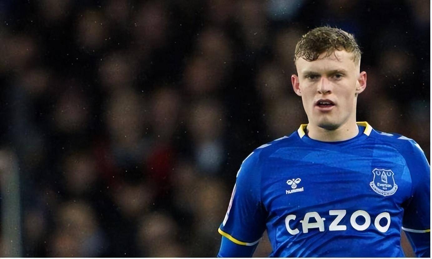 aoa体育官网-曼联防线稳固，力拼恩菲尔德全力拿分的简单介绍