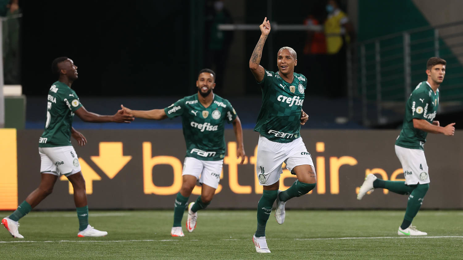 aoa体育教练-帕尔梅拉斯冲击冠军，锋线磨合进入关键期