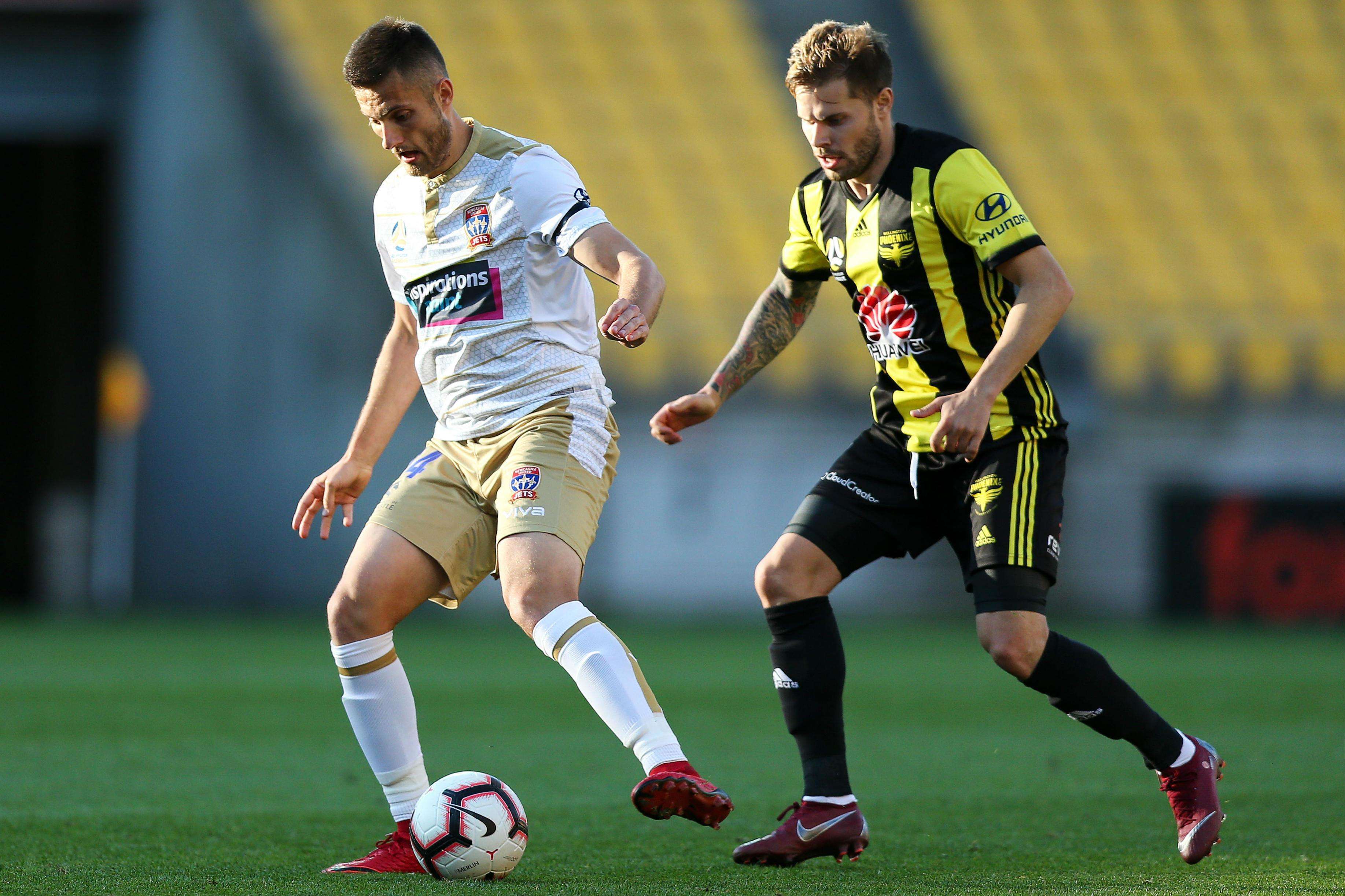 aoa体育直播-包含西悉尼流浪者球迷现场助威，激发球队夺冠斗志的词条