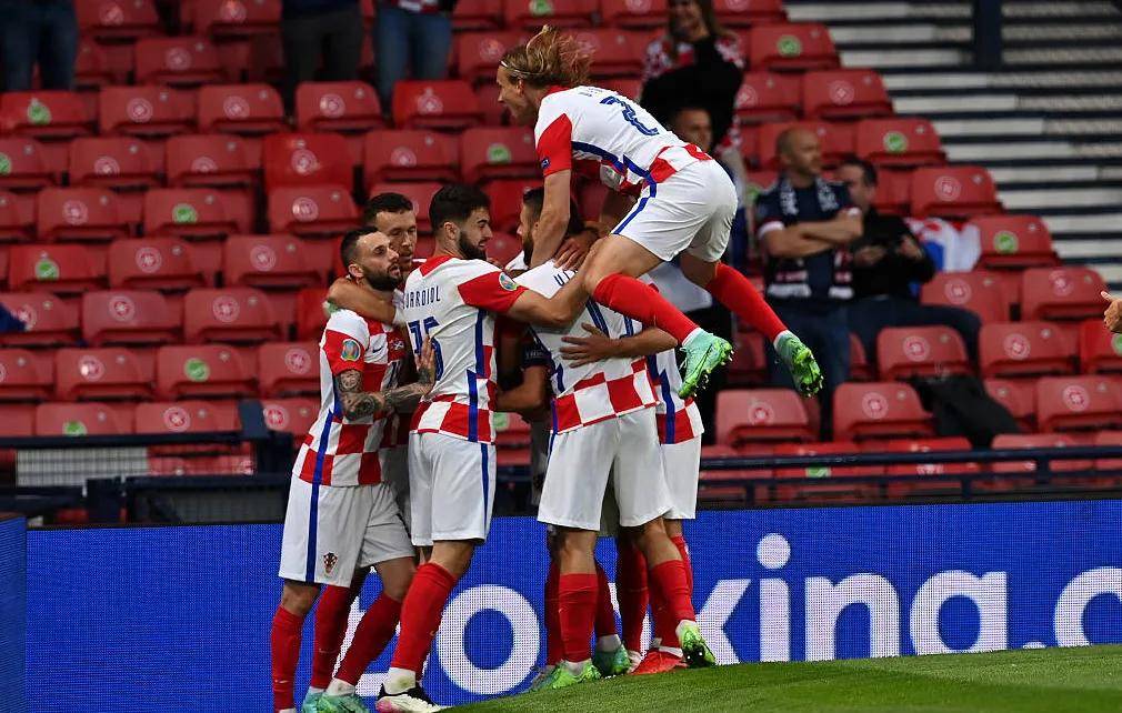 乌克兰队在欧国联比赛中击败对手 乌克兰队在欧国联比赛中击败对手