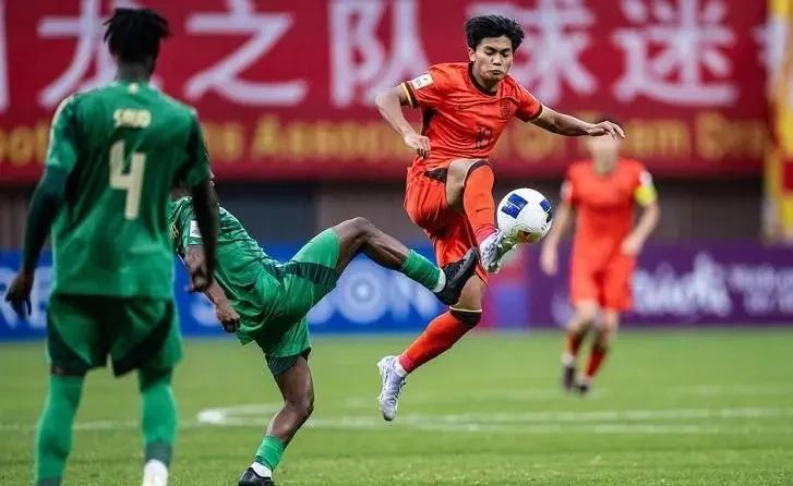 aoa体育馆-亚洲足球赛事中球员表现出色