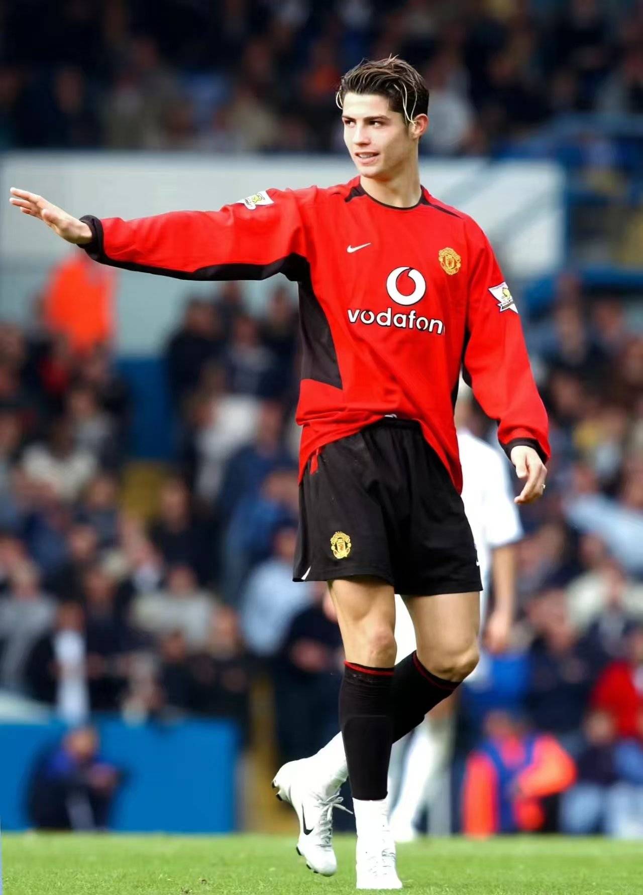 凯泽斯劳滕新援表现出色,赢得主教练青睐的简单介绍 凯泽斯劳滕新援表现出色,赢得主教练青睐的简单介绍