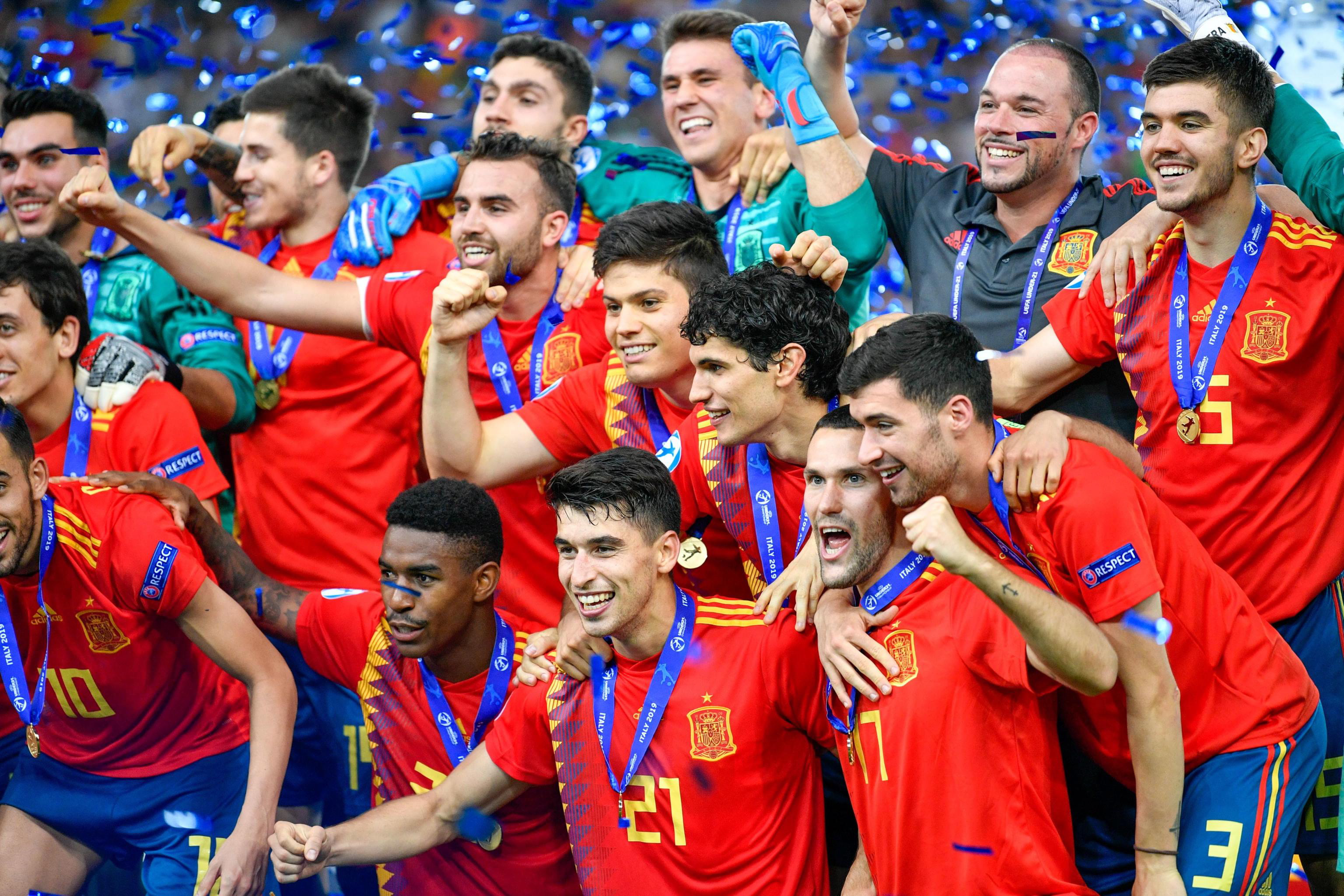 aoa体育馆-包含战术对攻：欧锦赛场上的夺冠之争的词条