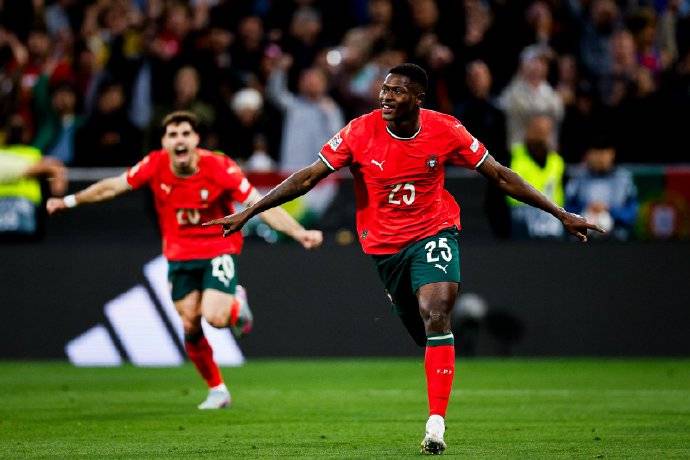 aoa体育新闻-欧国联比赛中球队实力悬殊，一边倒取胜的简单介绍