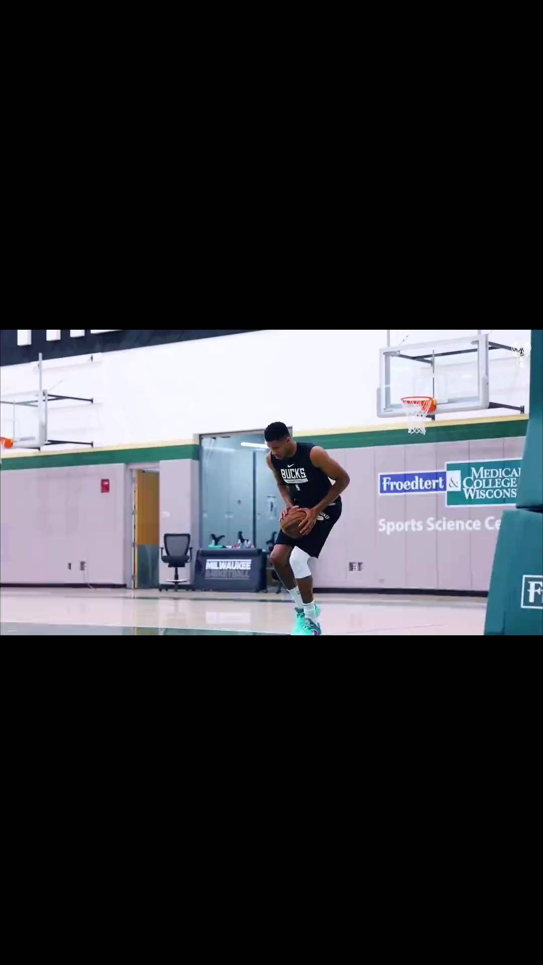 篮网客场逆转老鹰,杜兰特全场最佳表现领先对手的简单介绍 篮网客场逆转老鹰,杜兰特全场最佳表现领先对手的简单介绍