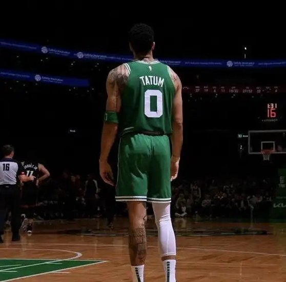 緊张对决！凯尔特人力争晋级季后赛