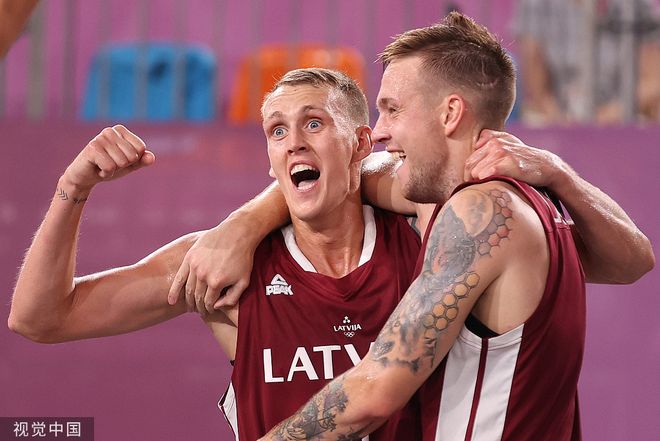 拉脱维亚队险胜晋级下一轮