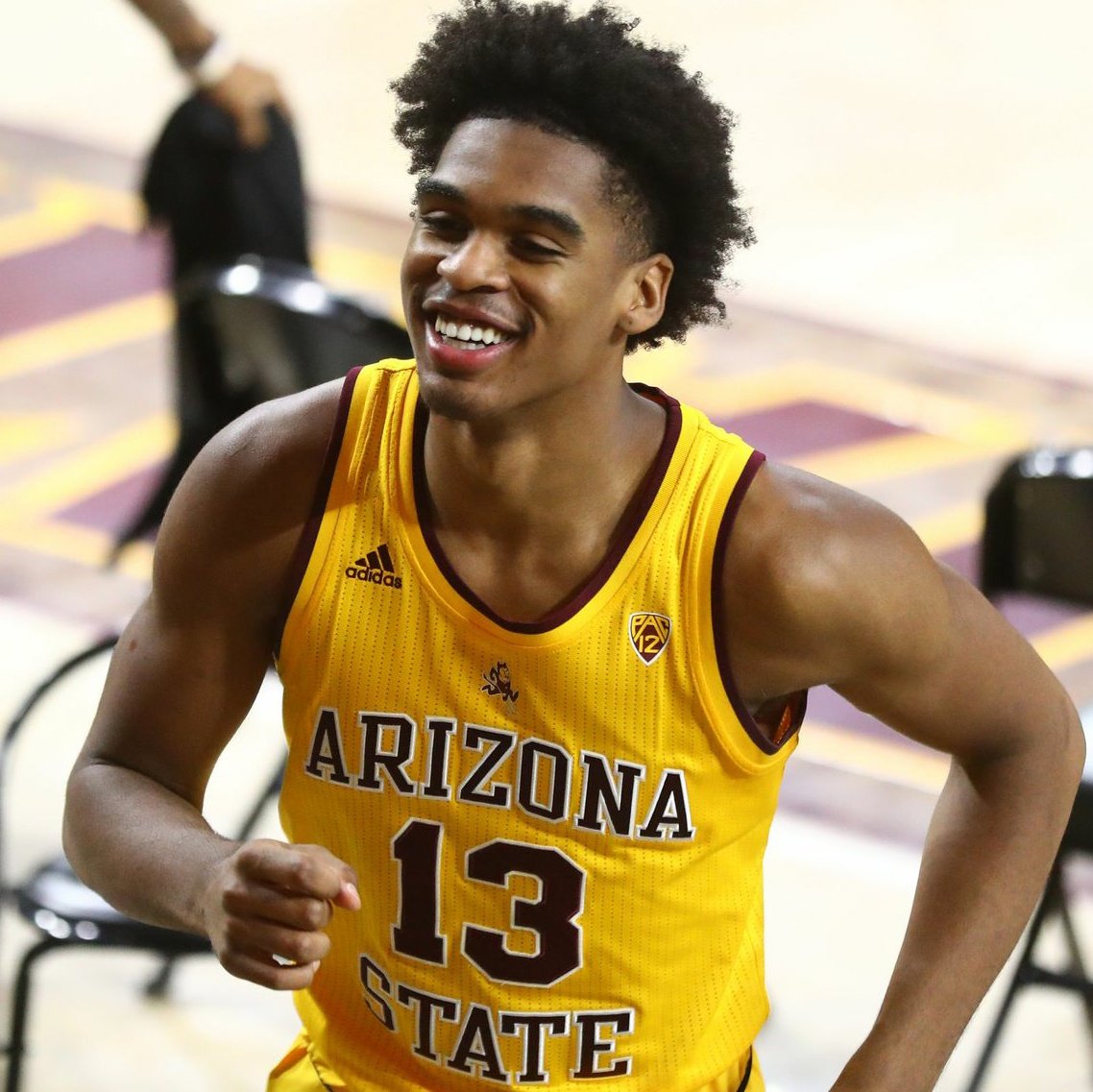 美洲篮球巨星重返巅峰,攻防均衡夺冠 美洲篮球巨星重返巅峰,攻防均衡夺冠