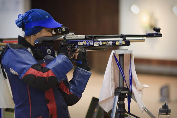 aoa体育直播-捷克选手在射击项目中位列前茅