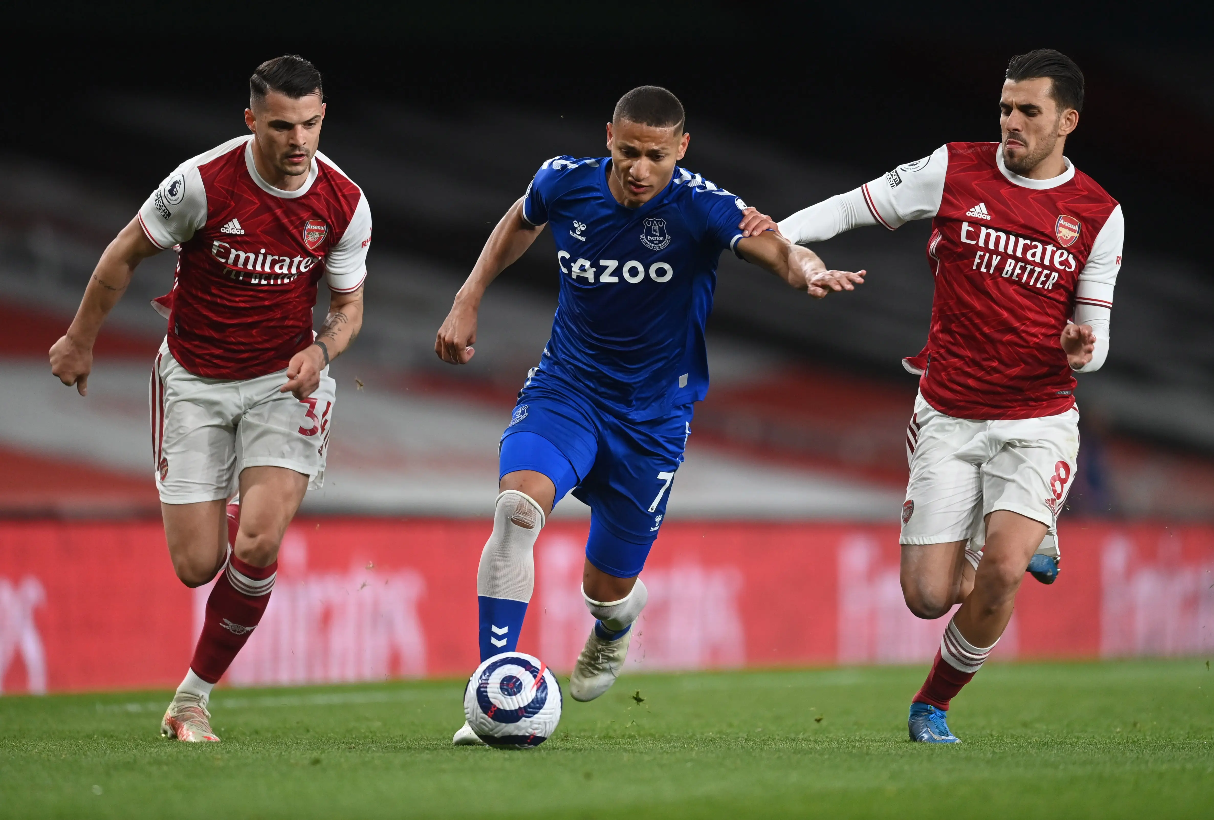 阿森纳被判点球惨败,维拉客场取得反超胜利的简单介绍 阿森纳被判点球惨败,维拉客场取得反超胜利的简单介绍