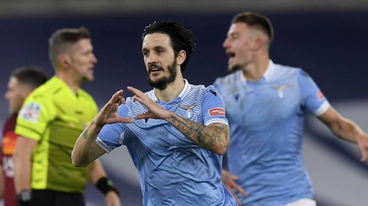 aoa体育活动-那不勒斯主场战胜佛罗伦萨，豪取三分