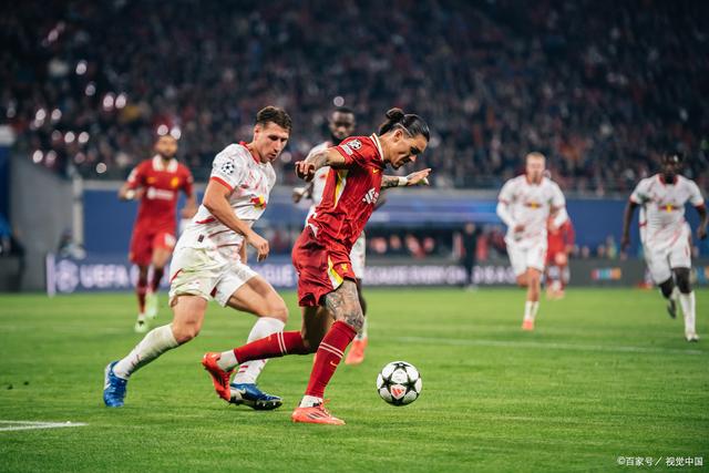 圣保利足球队在比赛中发挥出色 圣保利足球队在比赛中发挥出色