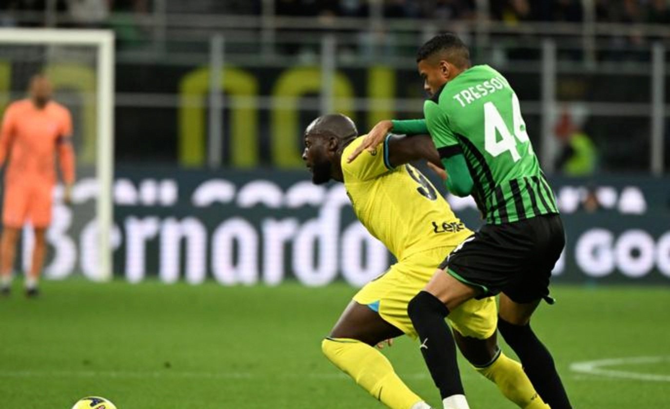 萨索洛遭遇连败,保级形势严峻 萨索洛遭遇连败,保级形势严峻