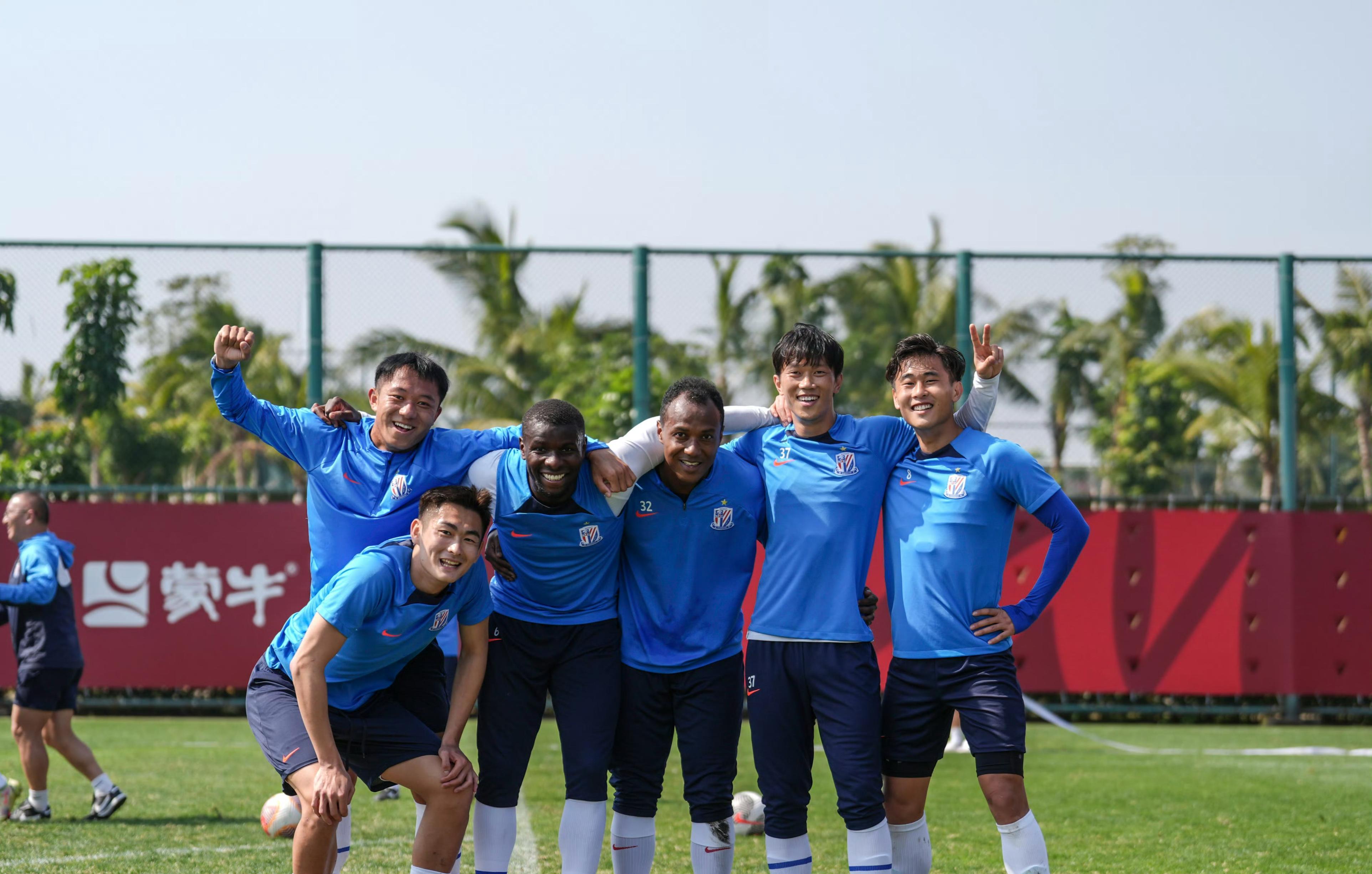 上海申花主场战平大连实德,难分胜负的简单介绍 上海申花主场战平大连实德,难分胜负的简单介绍